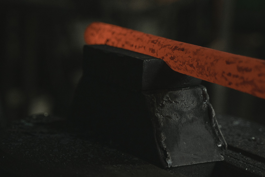 钢铁行业上半年逾八成钢企业绩不振净利下滑！