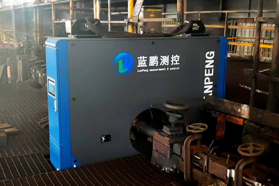 固定式测径仪与旋转式测径仪测量轨迹分